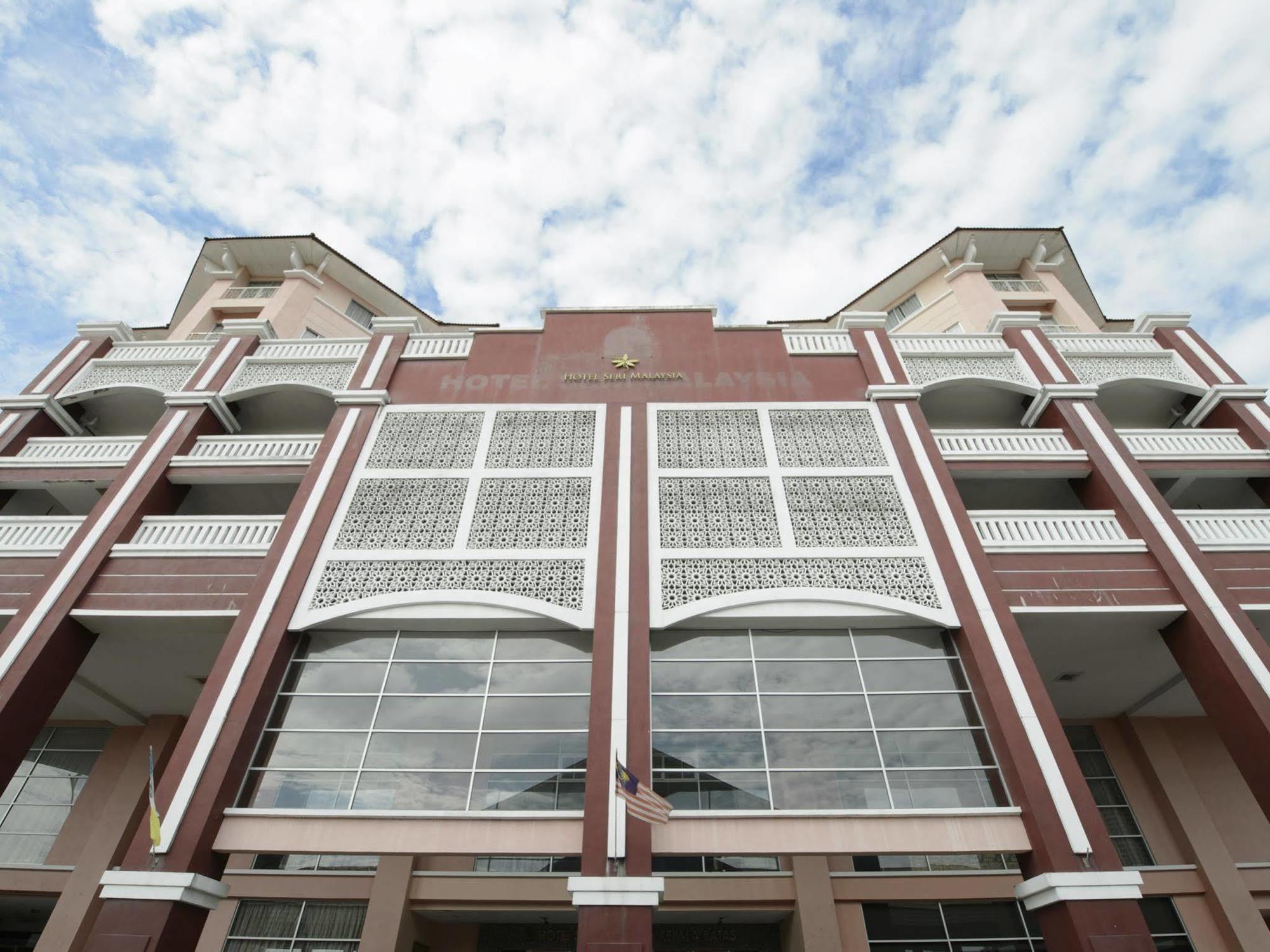 Hotel Seri Malaysia Kepala Batas Extérieur photo